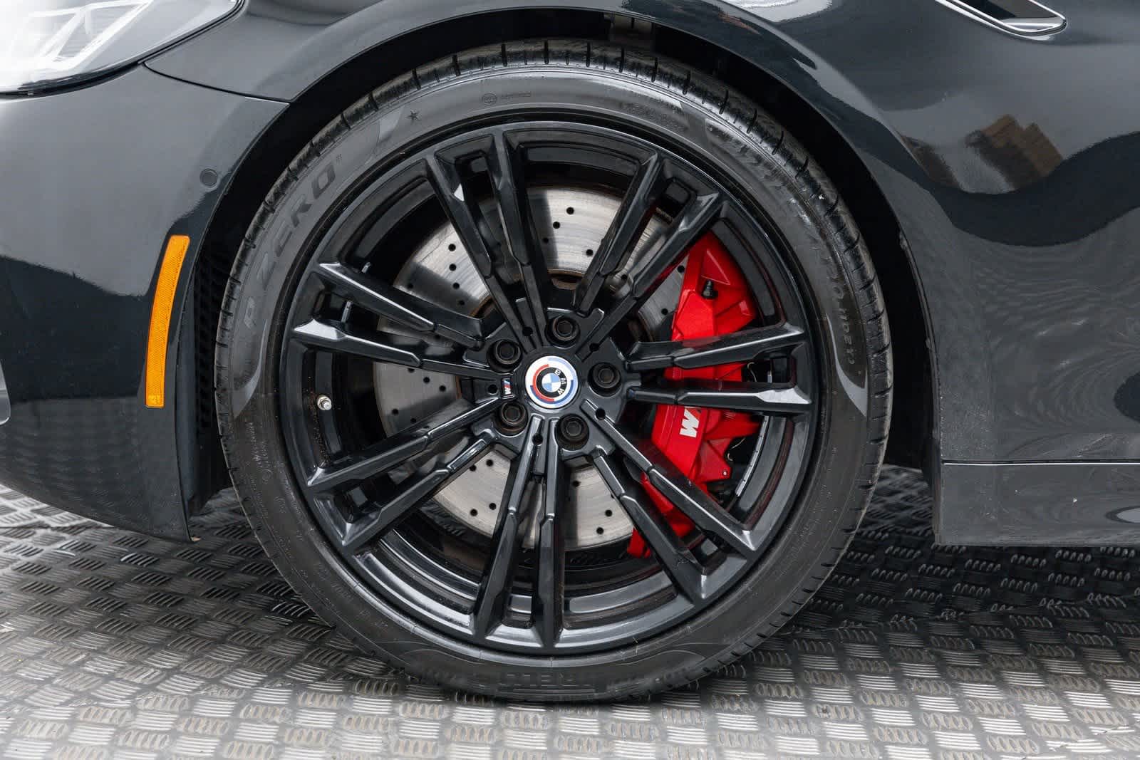 Thumbnail: 2023 BMW M5 - 8