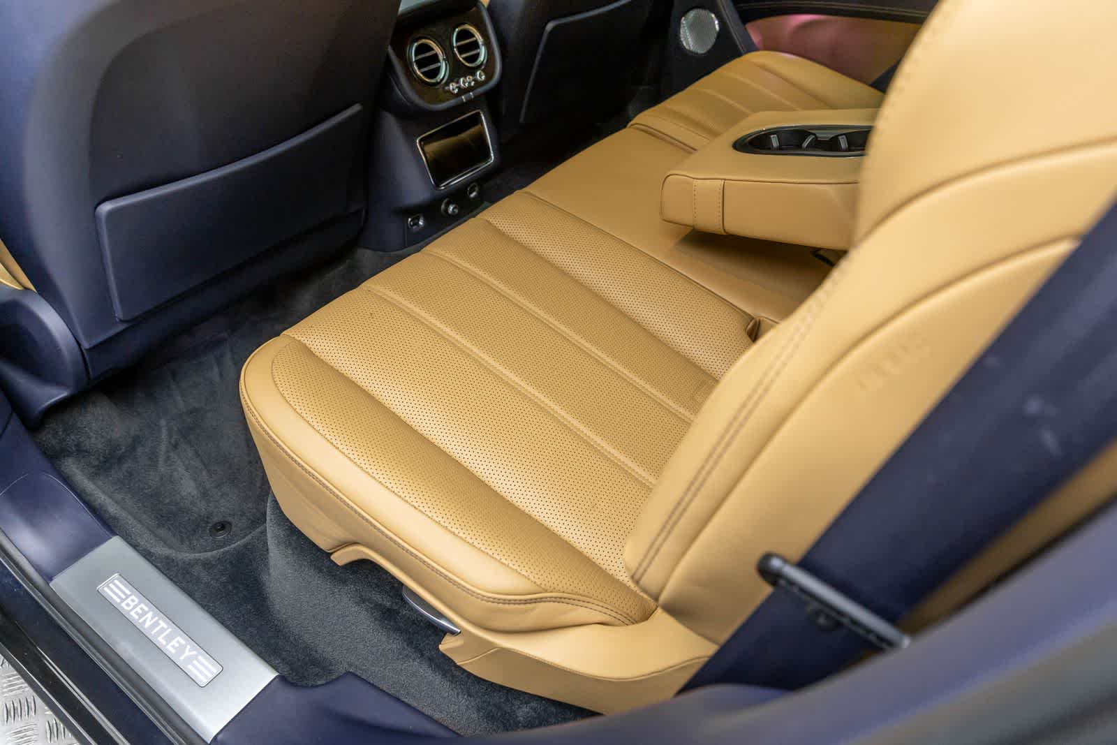 Thumbnail: 2021 Bentley Bentayga - 44