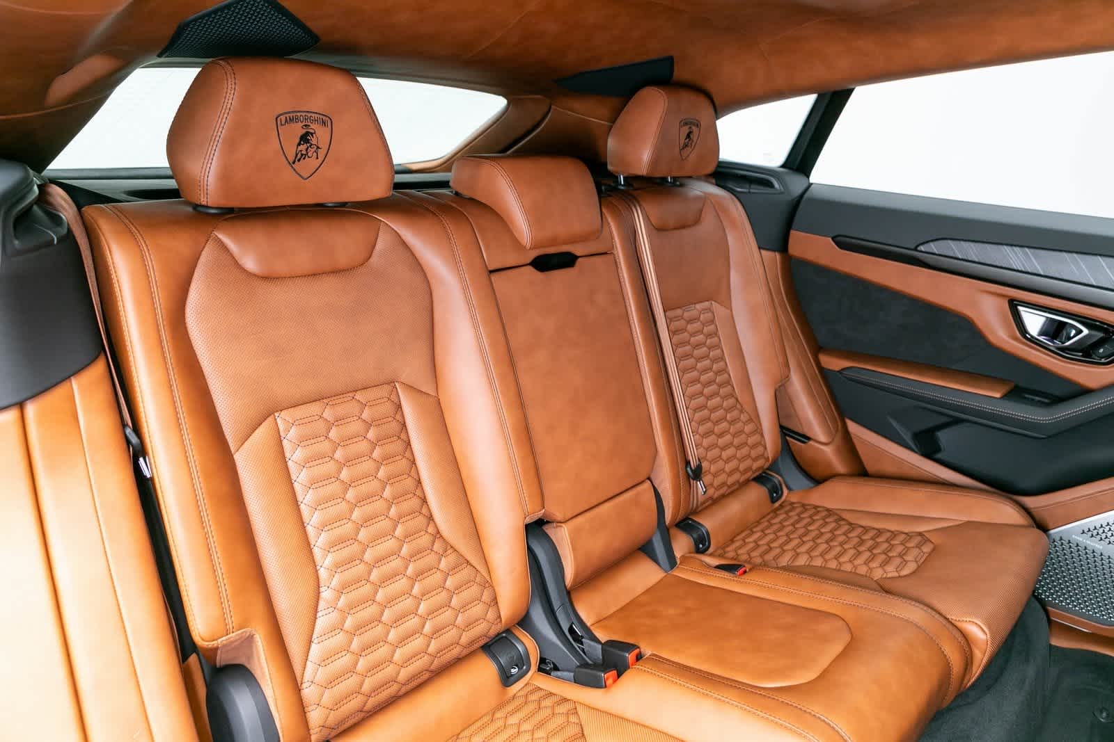 Thumbnail: 2022 Lamborghini Urus - 15