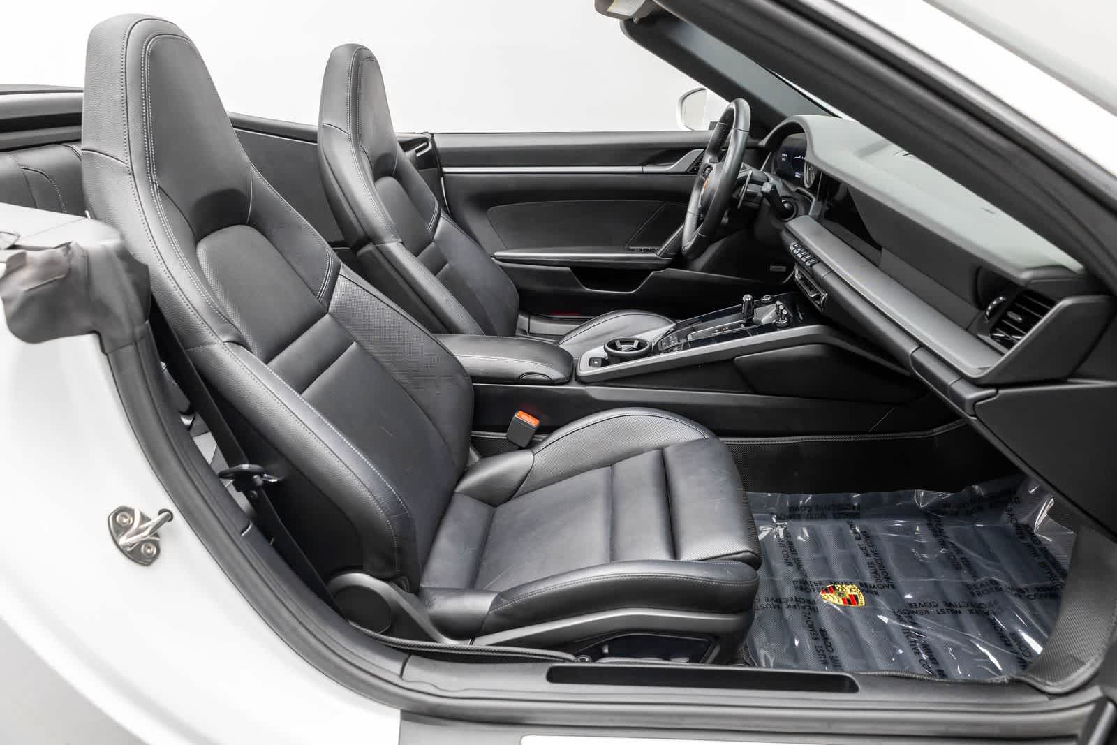 Thumbnail: 2020 Porsche 911 - 16
