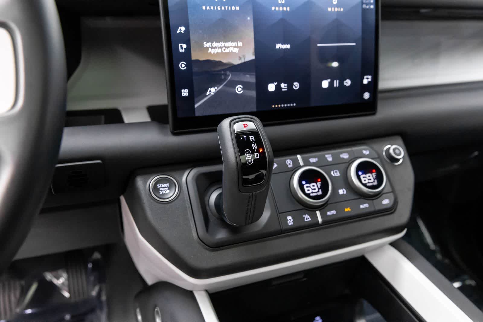 Thumbnail: 2025 Land Rover Defender - 16