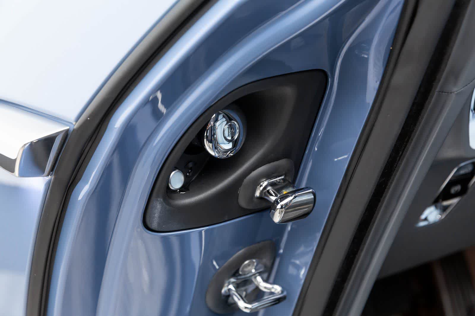 Thumbnail: 2024 Rolls-Royce Spectre - 26