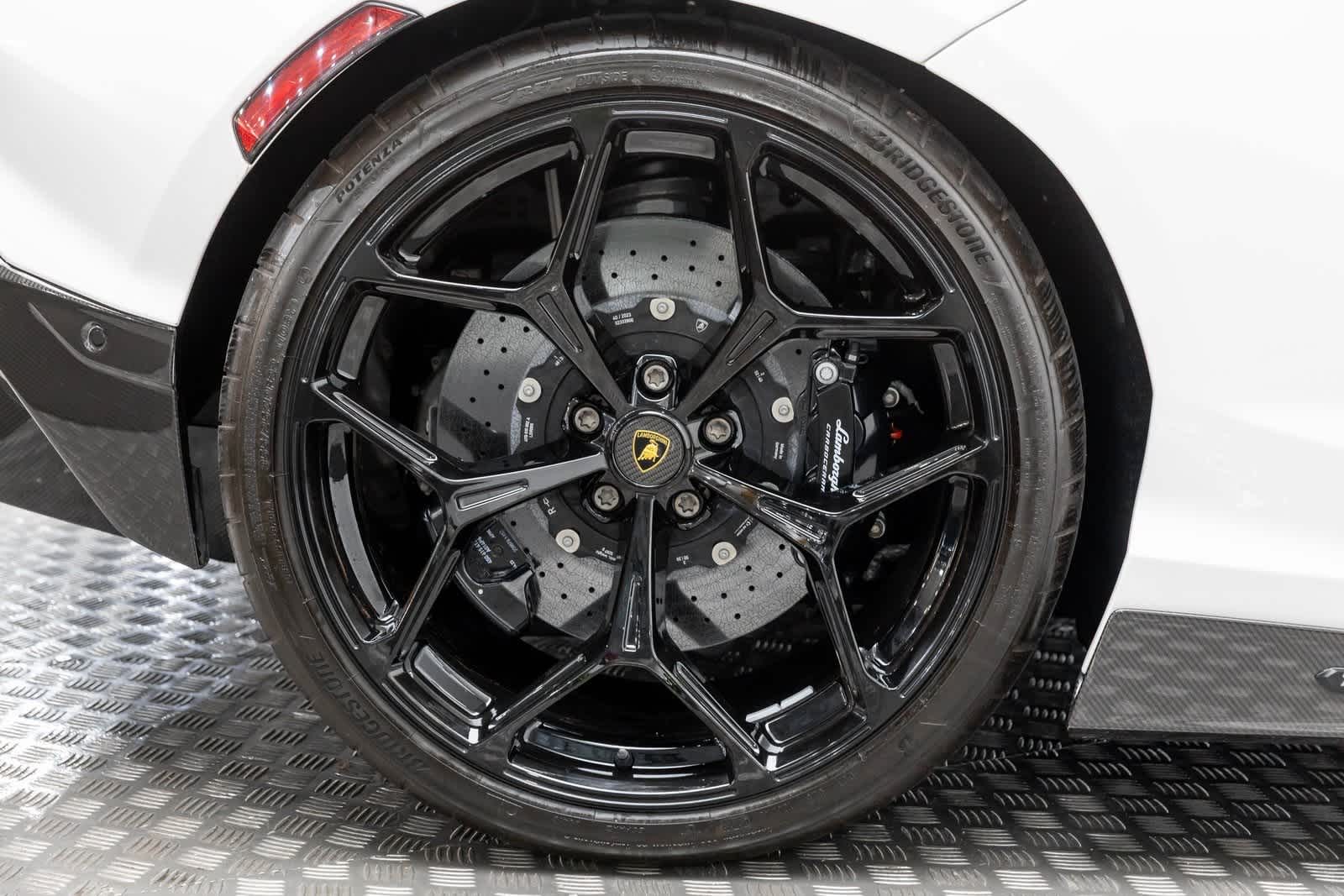 Thumbnail: 2024 Lamborghini  - 40