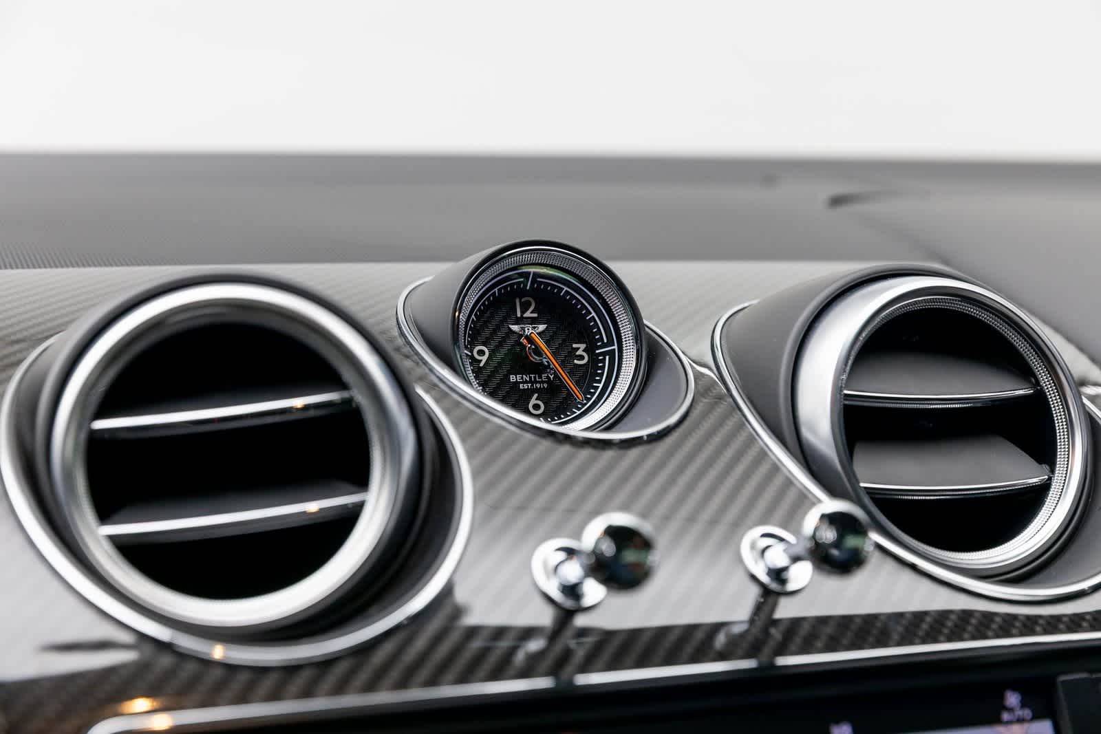 Thumbnail: 2020 Bentley Bentayga - 34