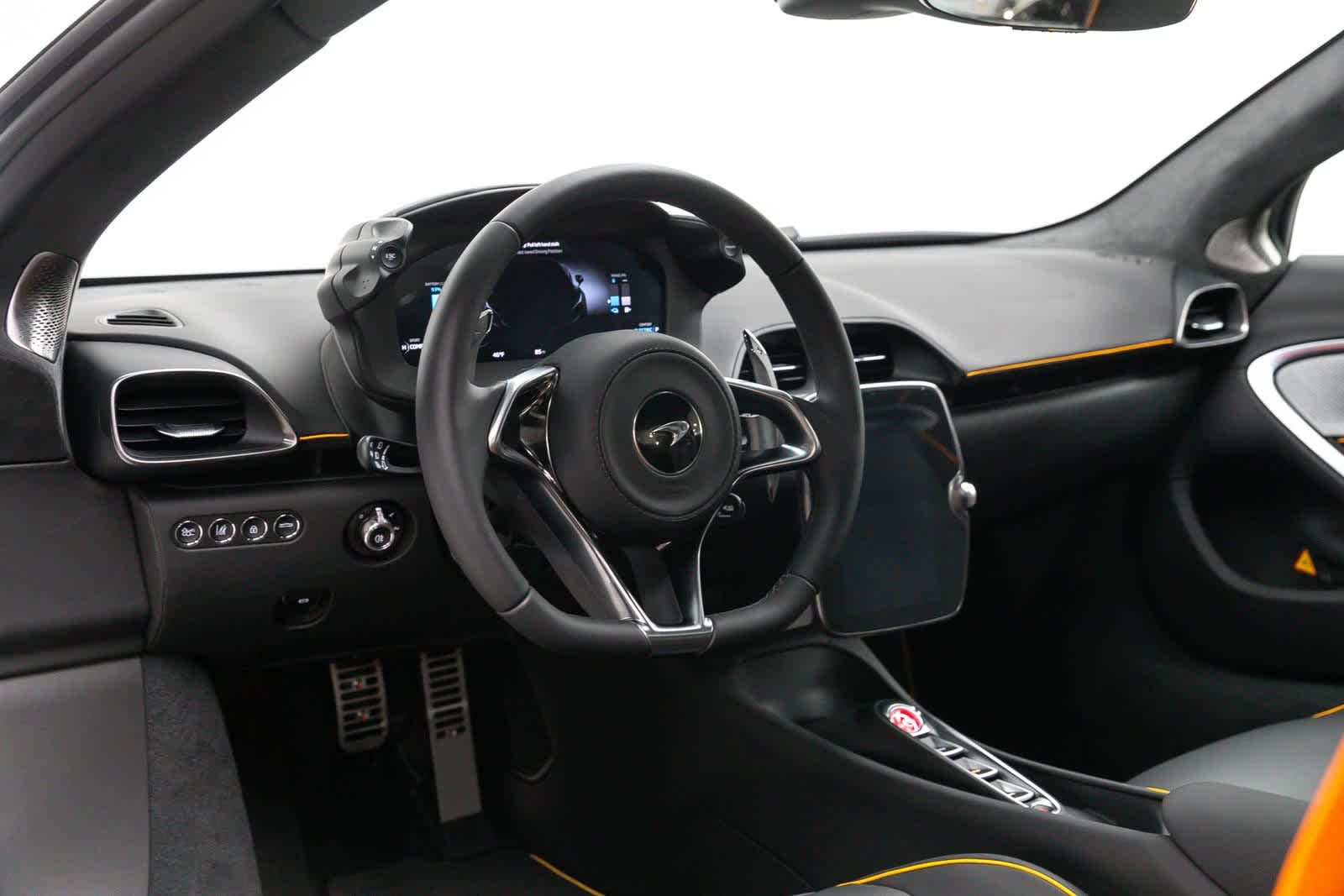 Thumbnail: 2023 Mclaren Artura - 2