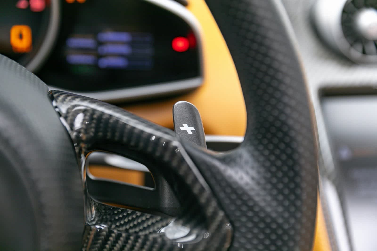 Thumbnail: 2015 Mclaren  - 30