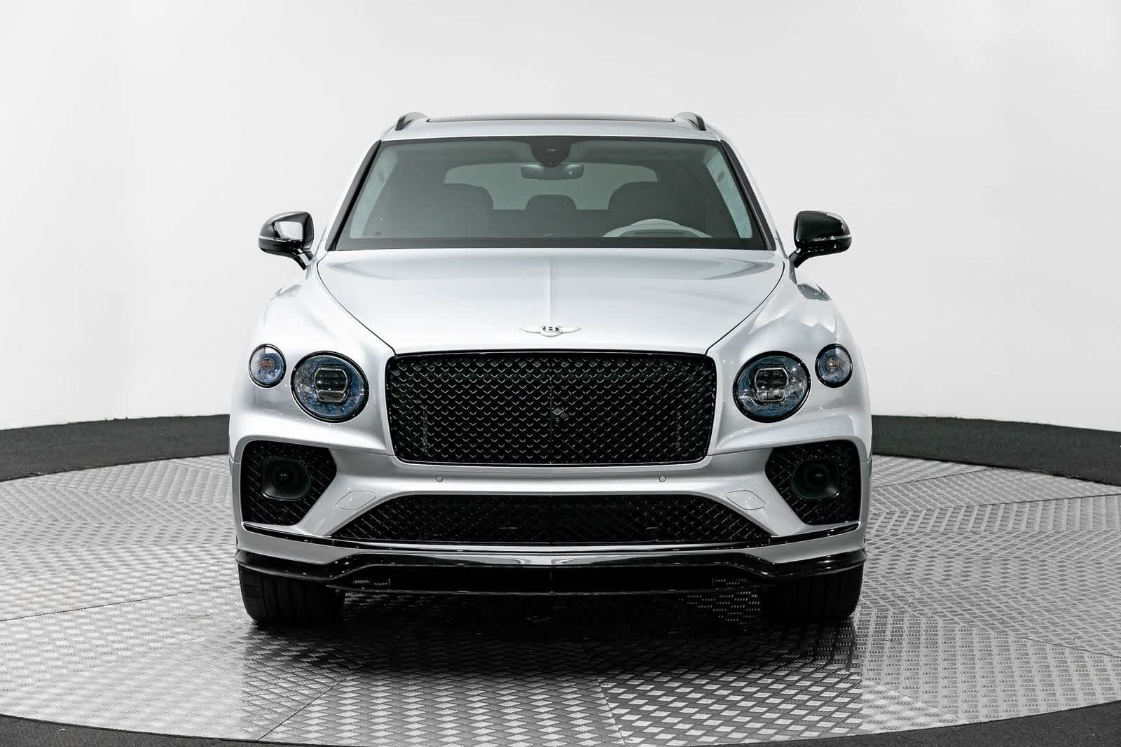 Thumbnail: 2022 Bentley Bentayga - 6
