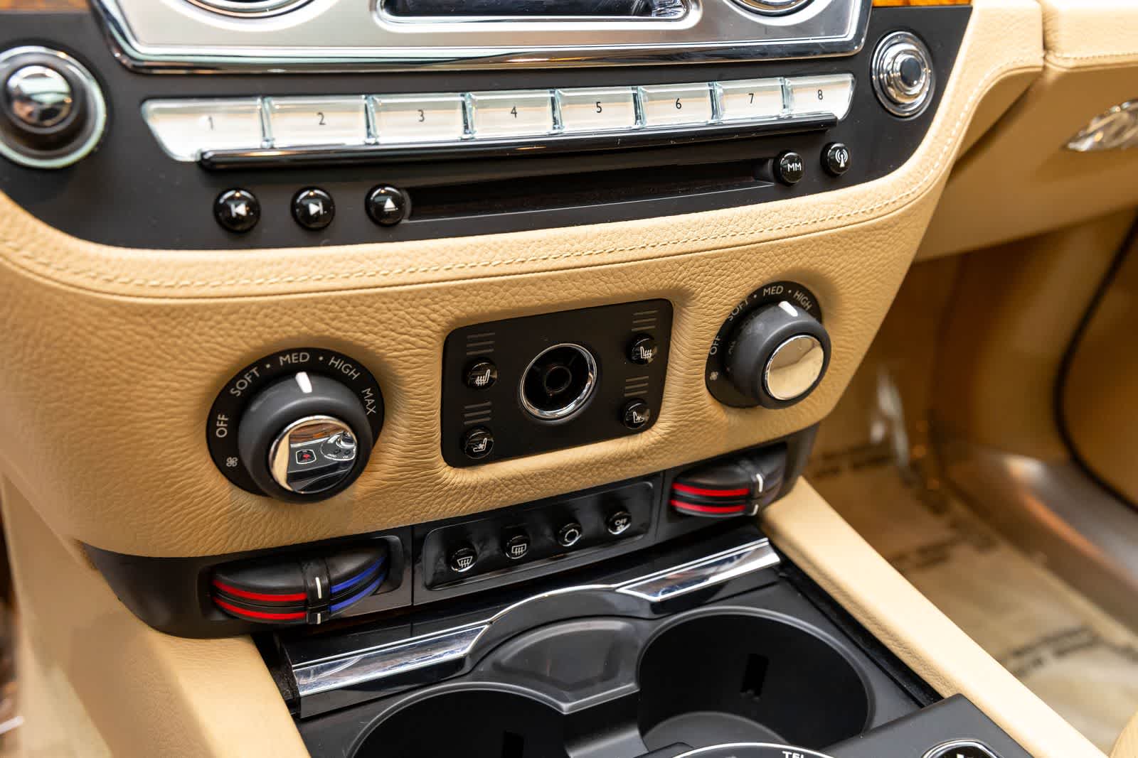 Thumbnail: 2011 Rolls-Royce Ghost - 22