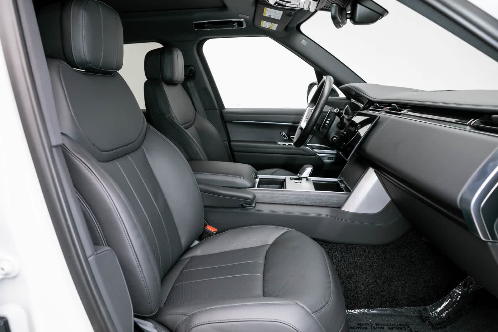 Thumbnail: 2025 Land Rover Range Rover - 18