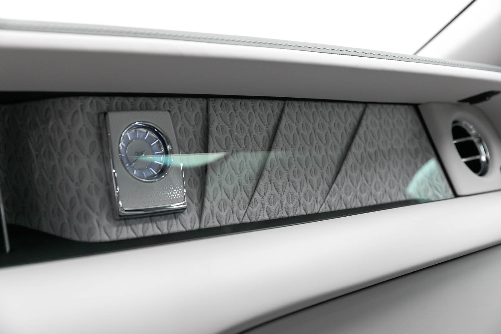 Thumbnail: 2024 Rolls-Royce Phantom - 26