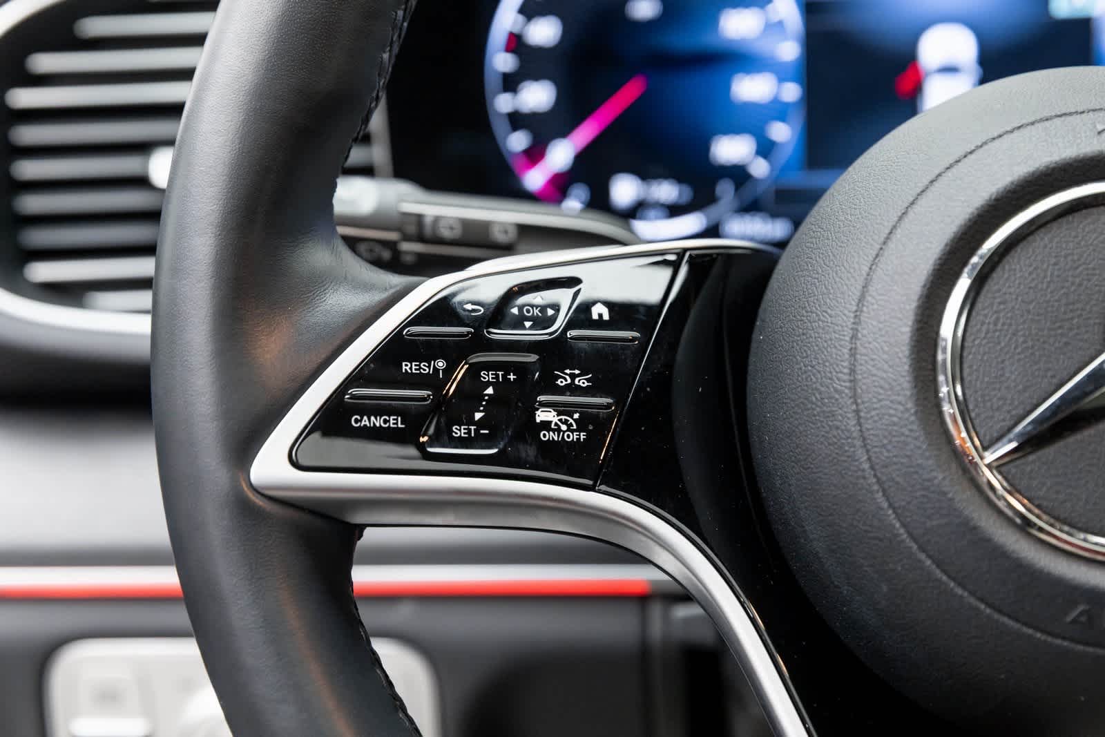 Thumbnail: 2025 Mercedes-Benz GLE - 31