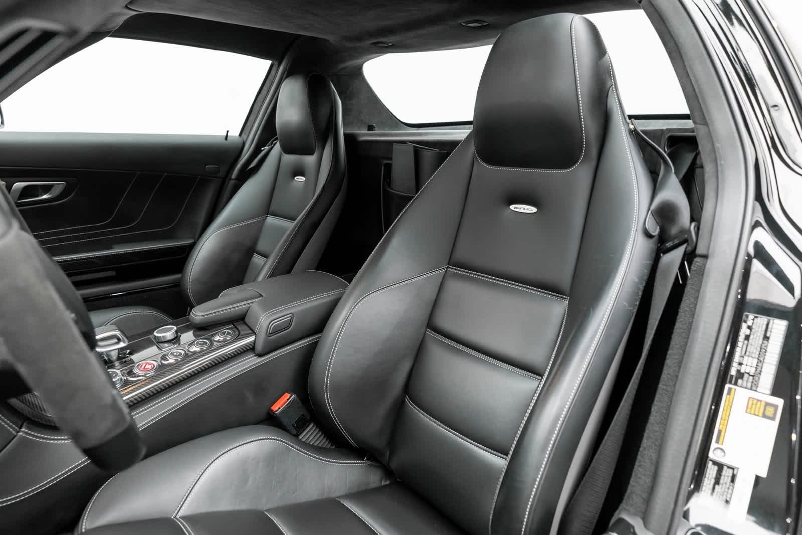 Thumbnail: 2012 Mercedes-Benz SLS AMG - 12