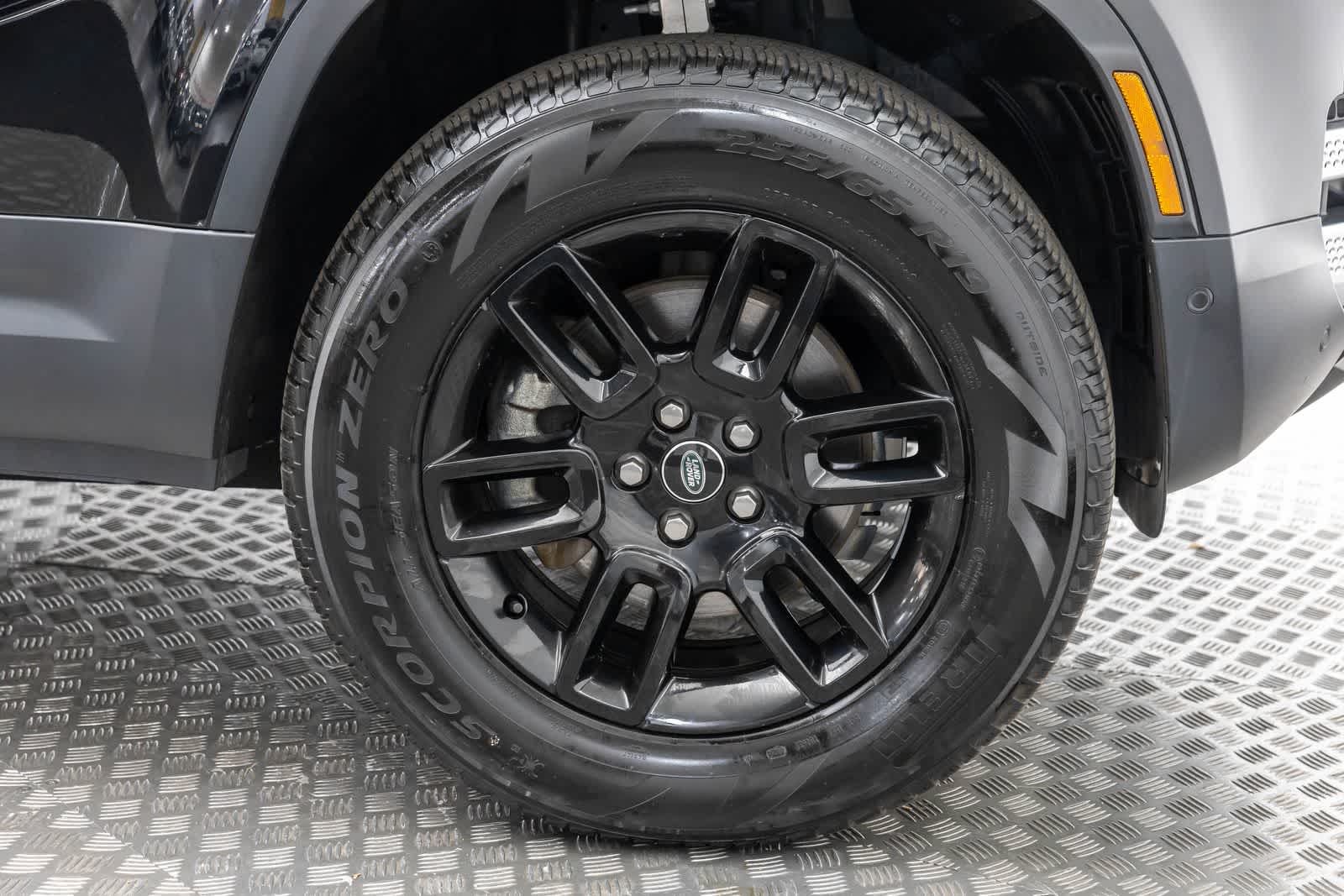 Thumbnail: 2025 Land Rover Defender - 46