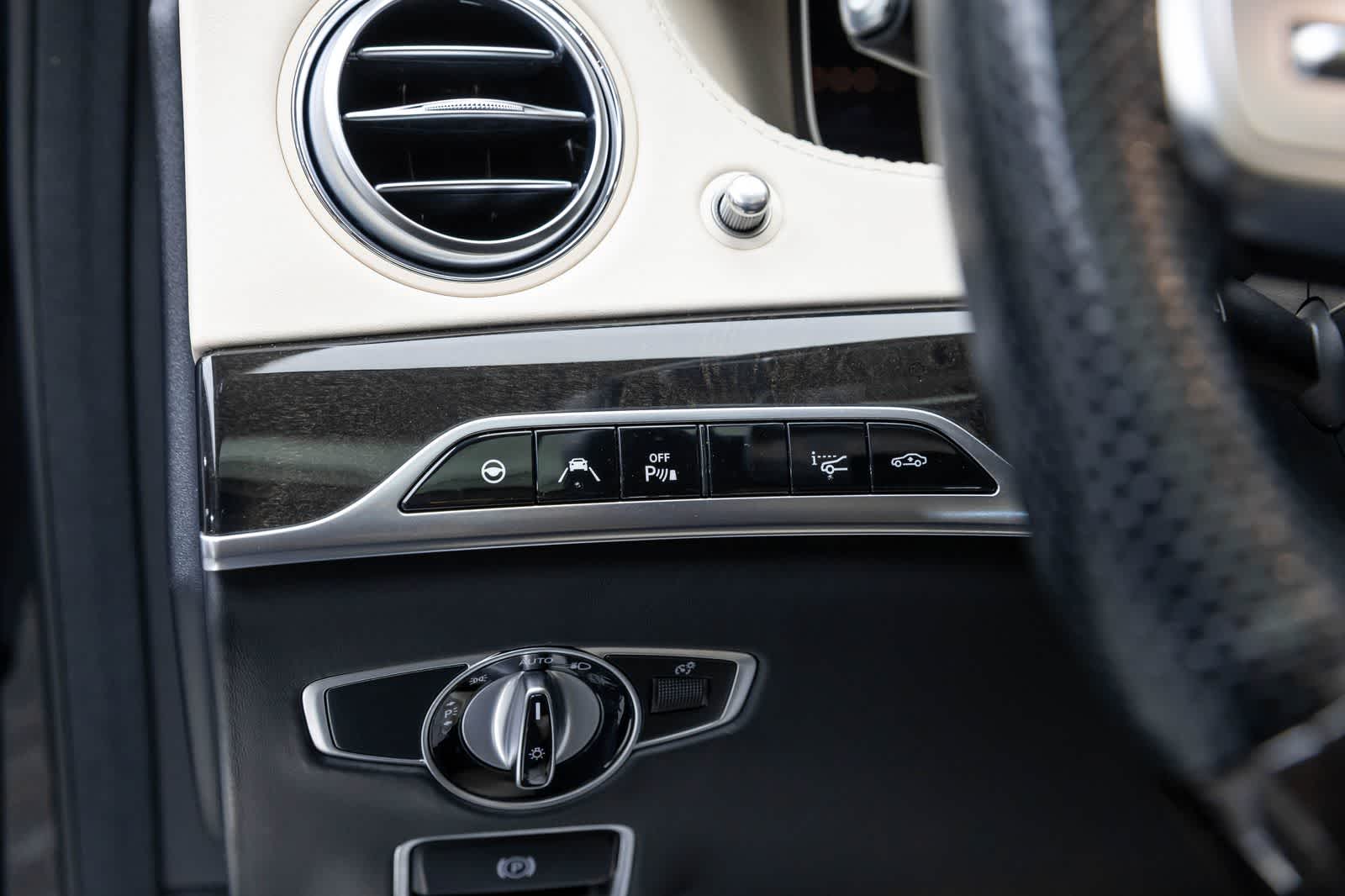 Thumbnail: 2020 Mercedes-Benz S-Class - 35
