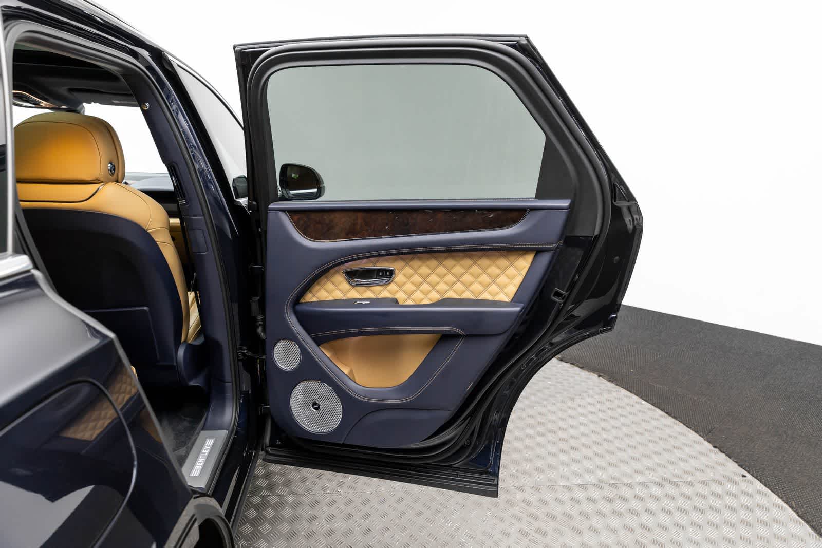 Thumbnail: 2021 Bentley Bentayga - 47