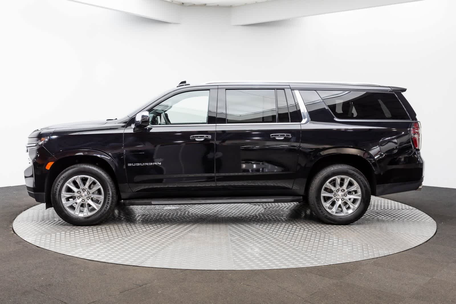 Thumbnail: 2024 Chevrolet Suburban - 3