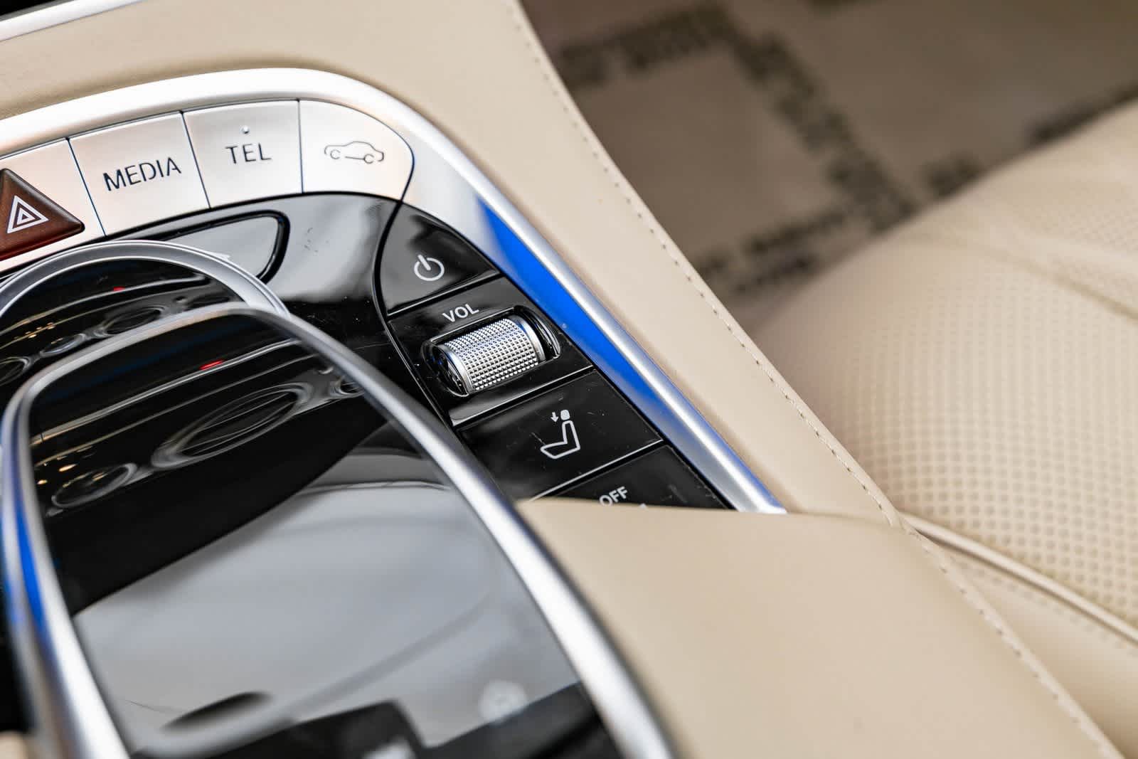 Thumbnail: 2020 Mercedes-Benz S-Class - 42