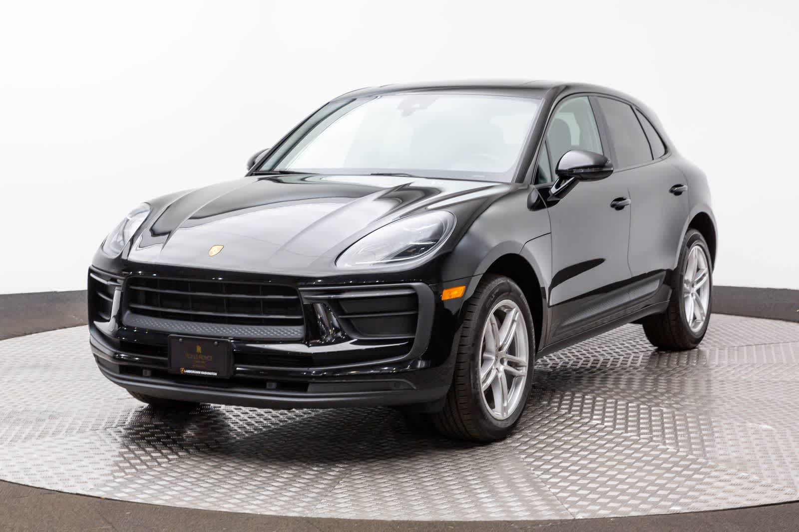 Thumbnail: 2022 Porsche Macan - 1