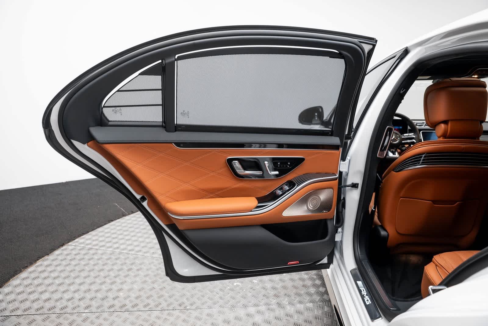 Thumbnail: 2024 Mercedes-Benz S-Class - 36