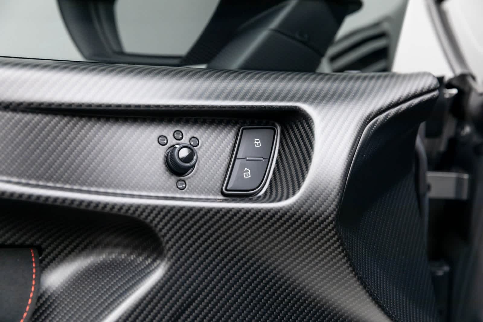 Thumbnail: 2022 Lamborghini Huracan - 24