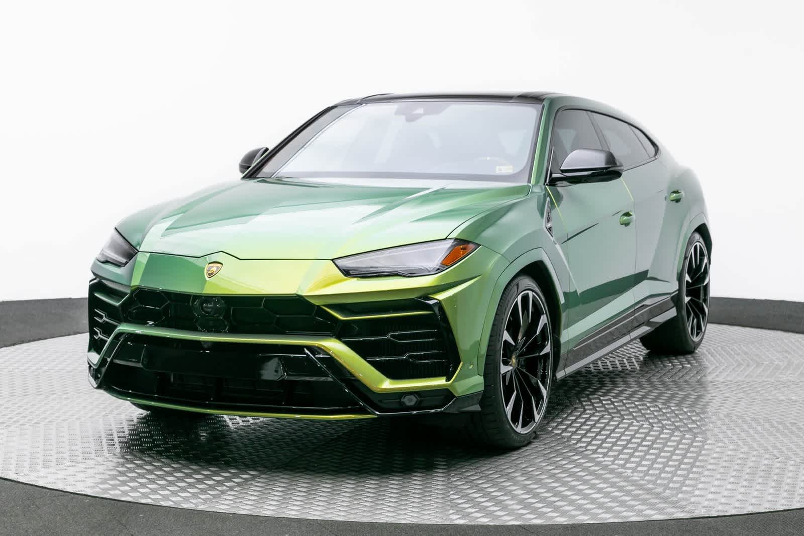 2022 Lamborghini Urus  -
                  Sterling, VA