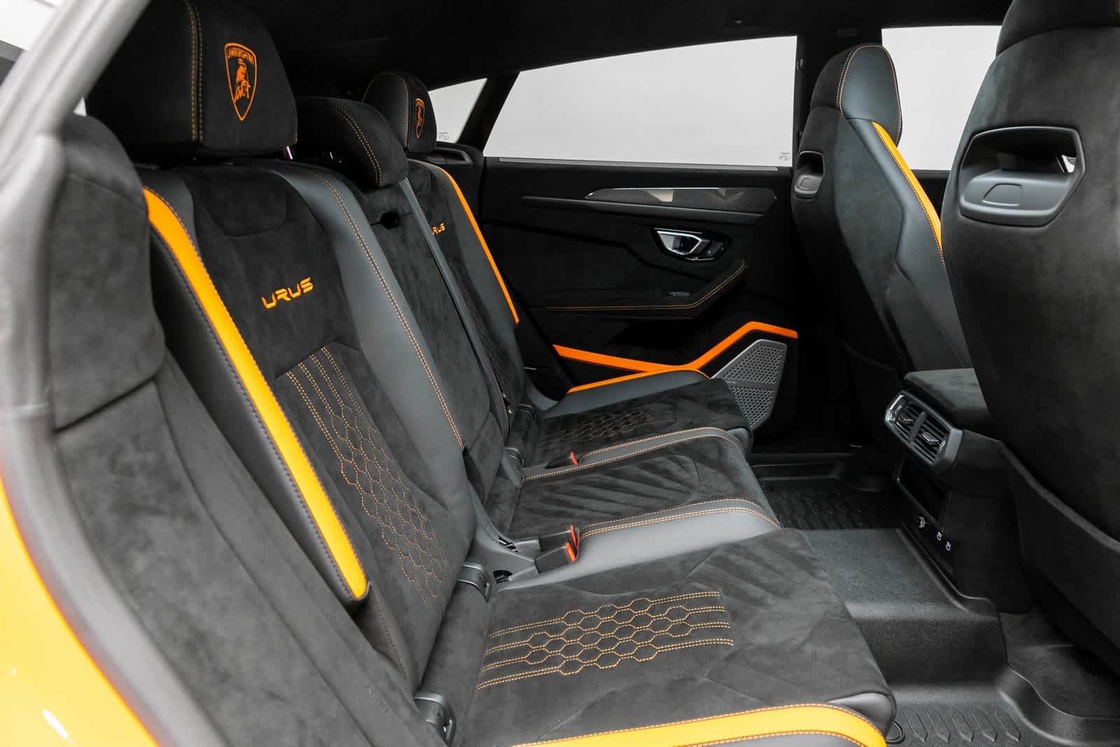 Thumbnail: 2024 Lamborghini Urus - 12