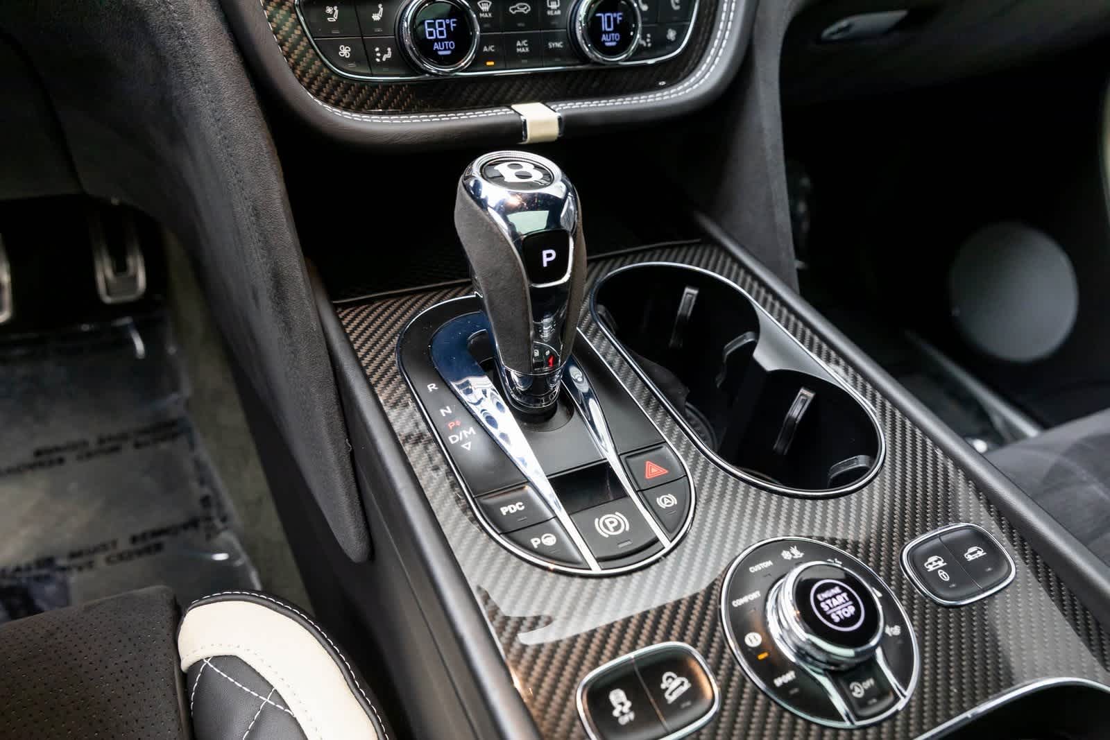 Thumbnail: 2020 Bentley Bentayga - 17