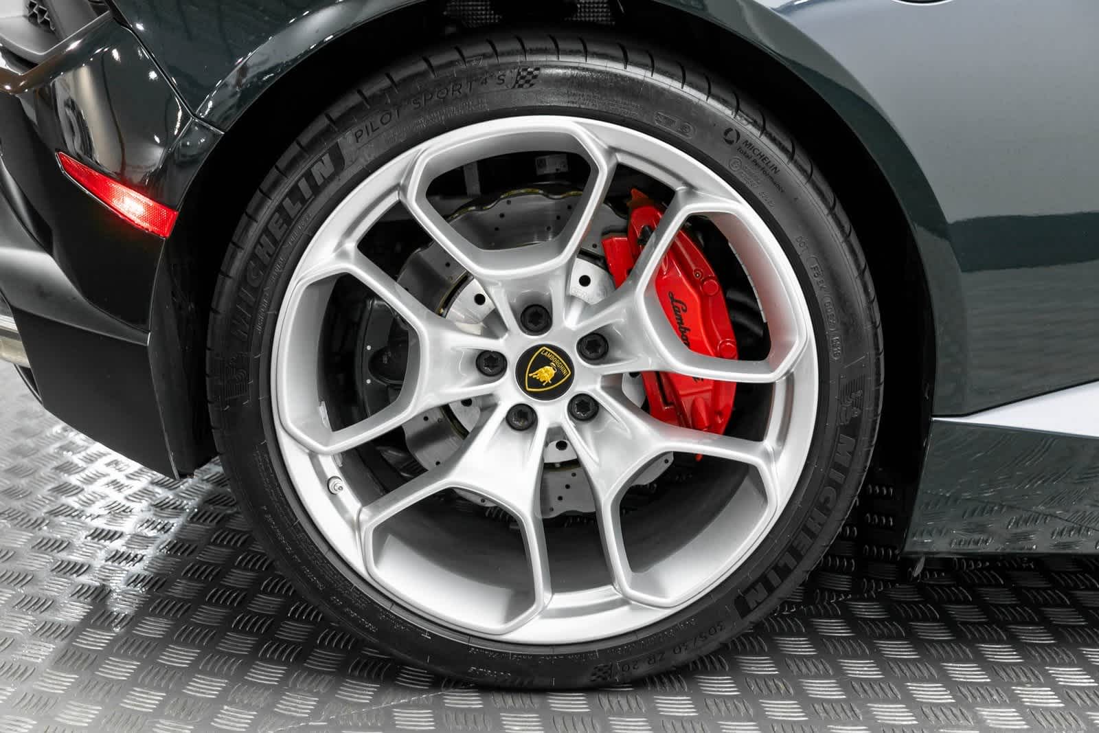 Thumbnail: 2019 Lamborghini Huracan - 48