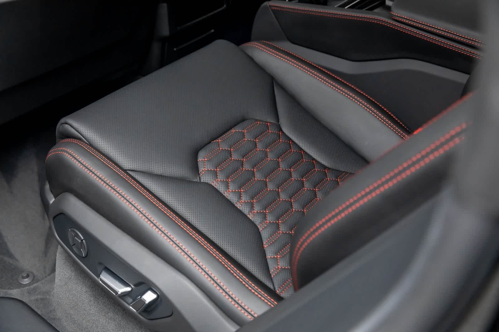 Thumbnail: 2020 Lamborghini Urus - 41