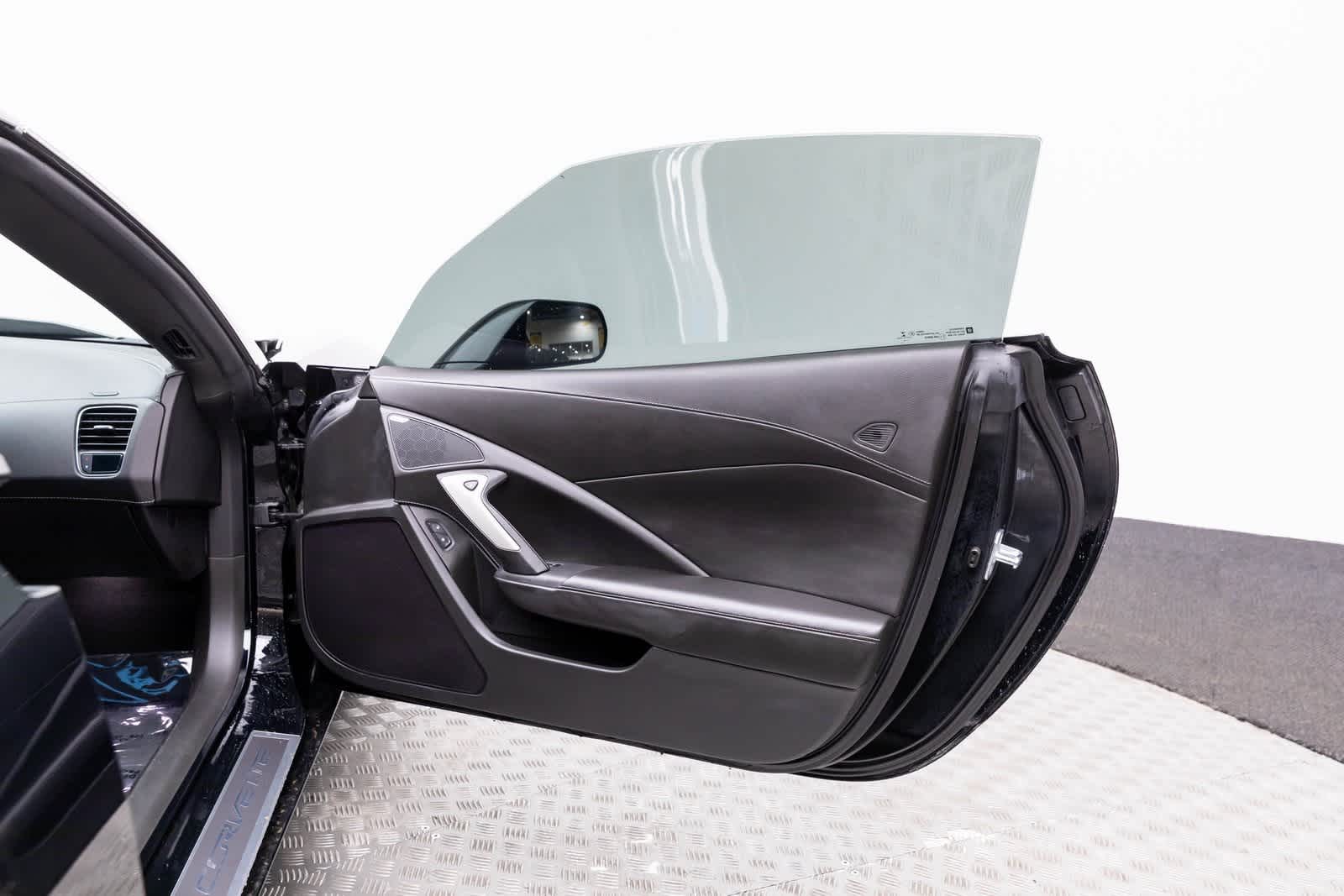 Thumbnail: 2014 Chevrolet Corvette - 35