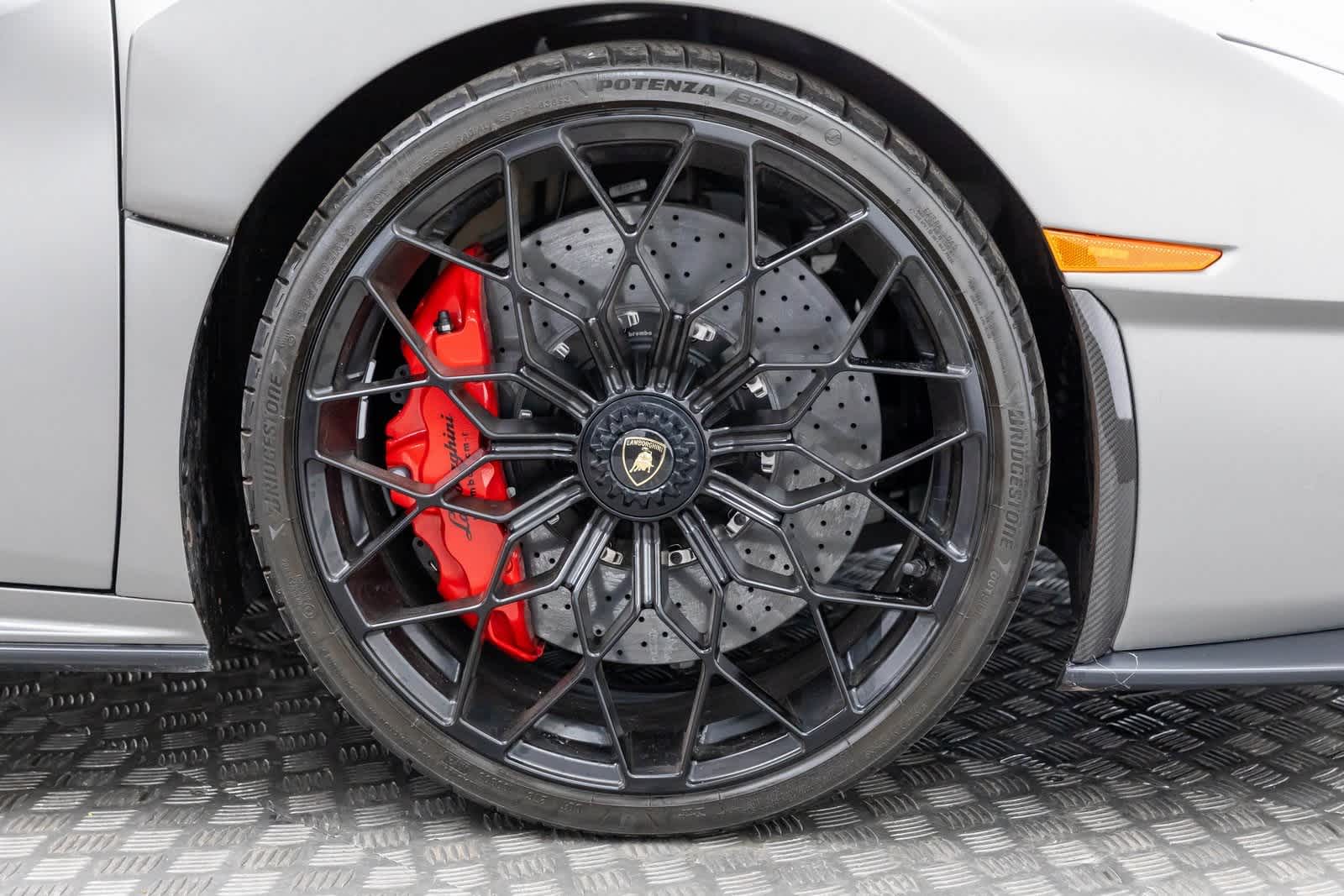 Thumbnail: 2022 Lamborghini Huracan - 46