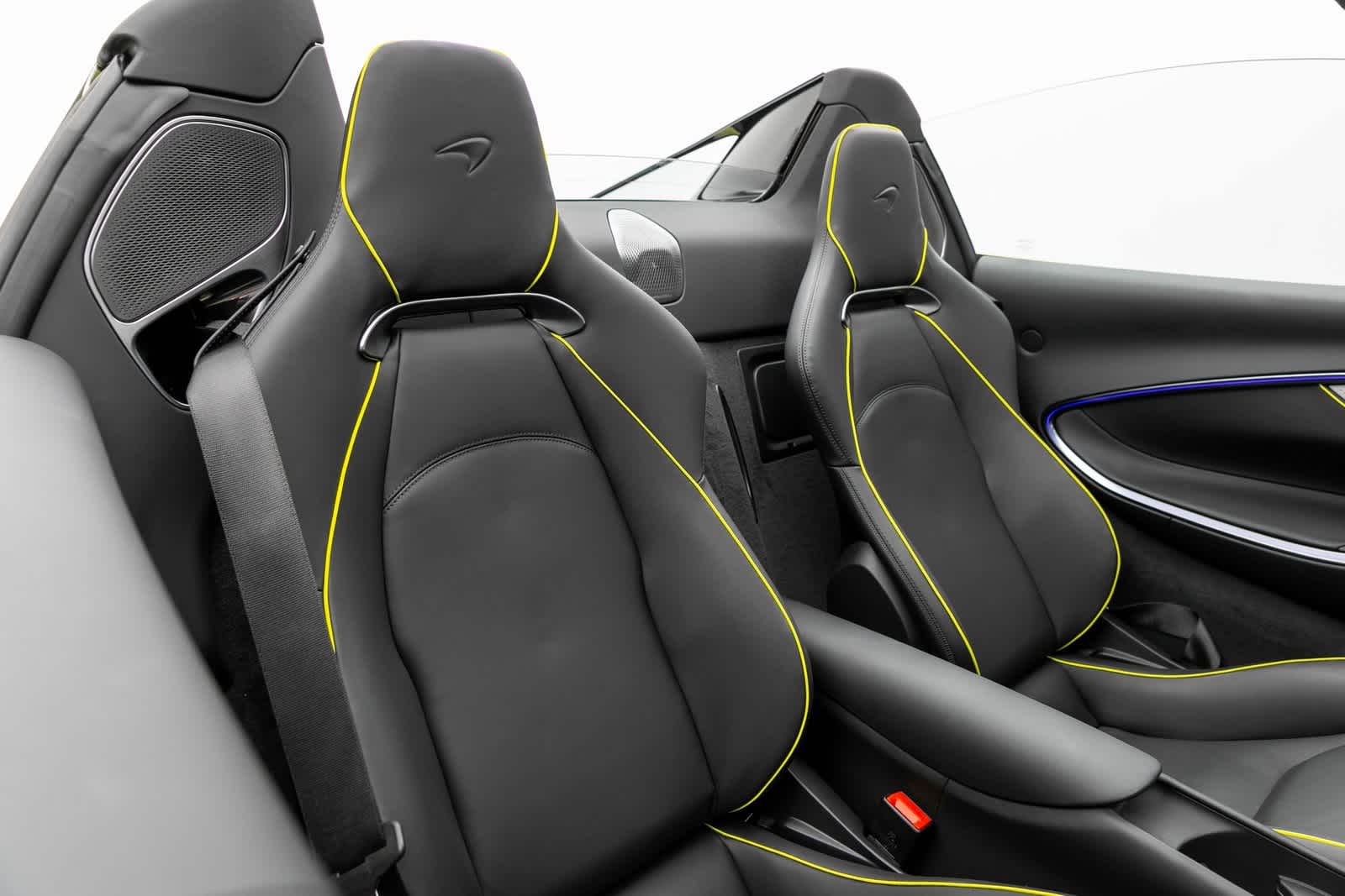 Thumbnail: 2025 Mclaren Artura - 13