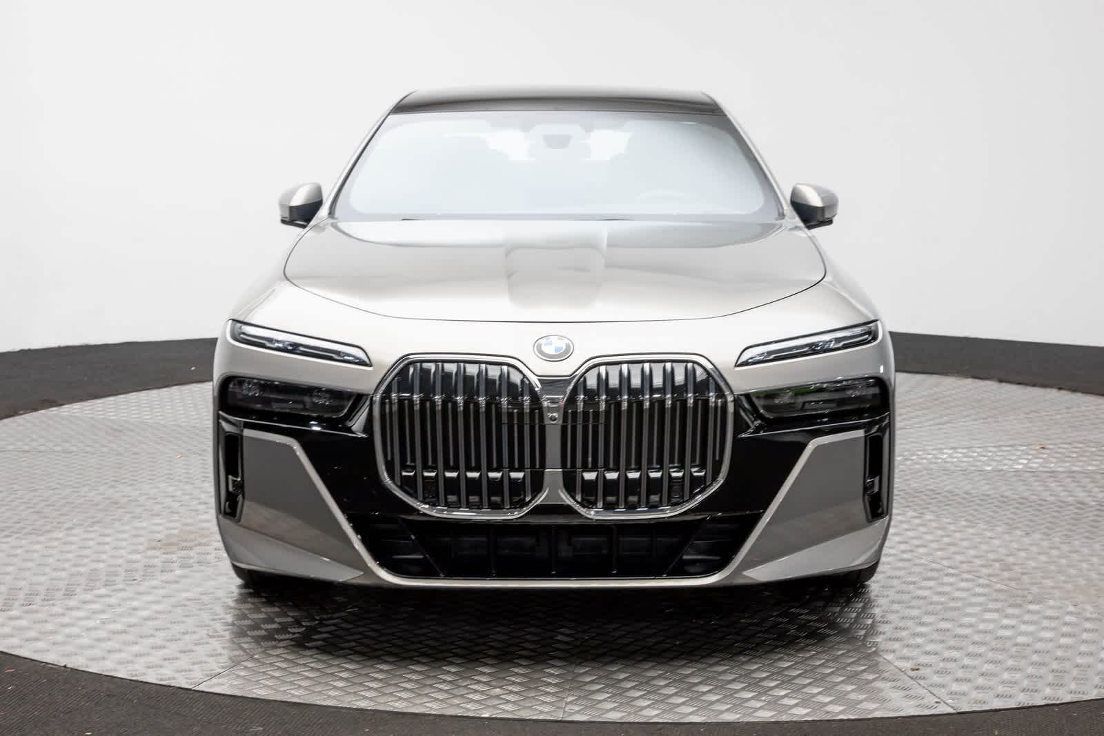 Thumbnail: 2024 BMW 7 Series - 6