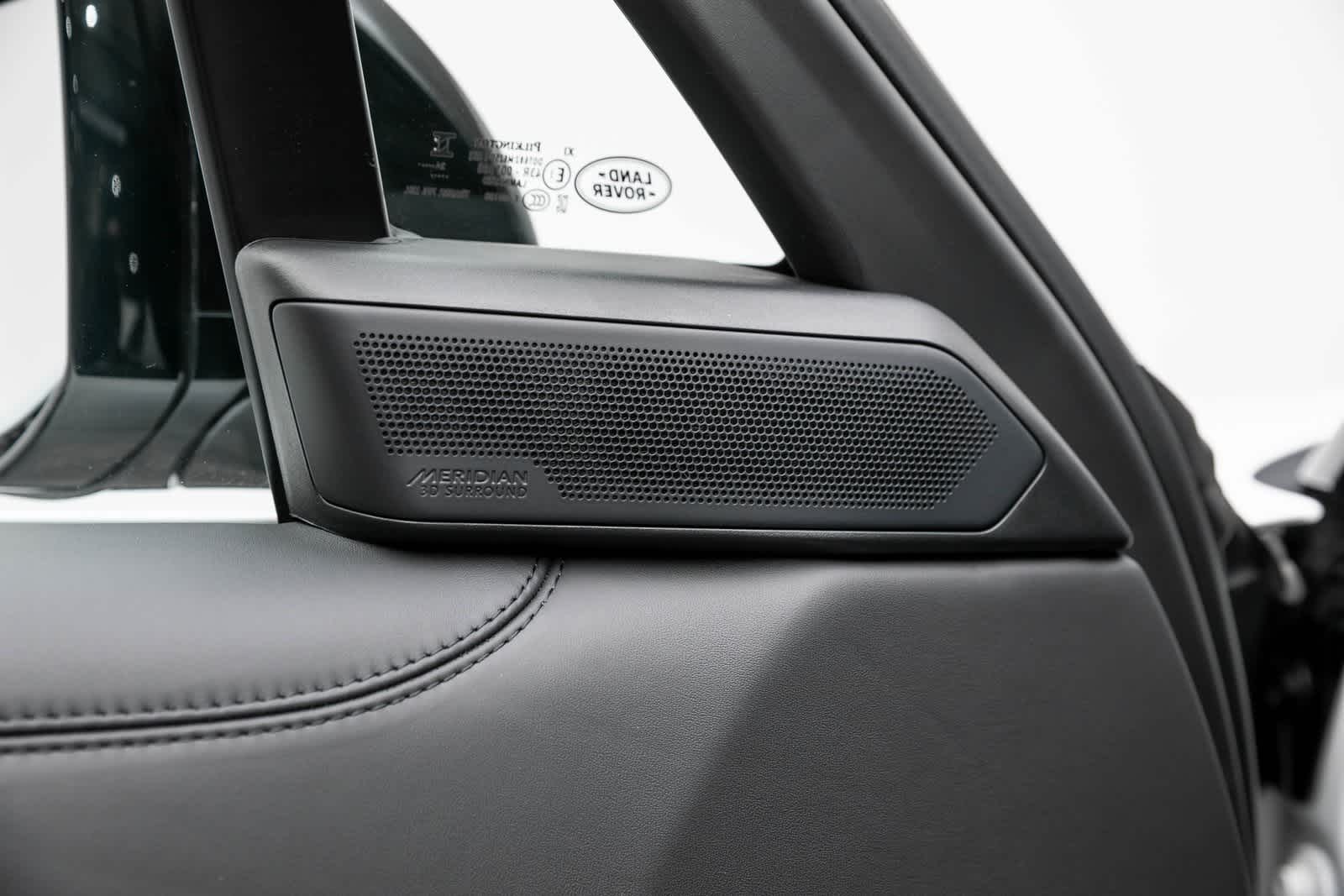 Thumbnail: 2025 Land Rover Range Rover - 28
