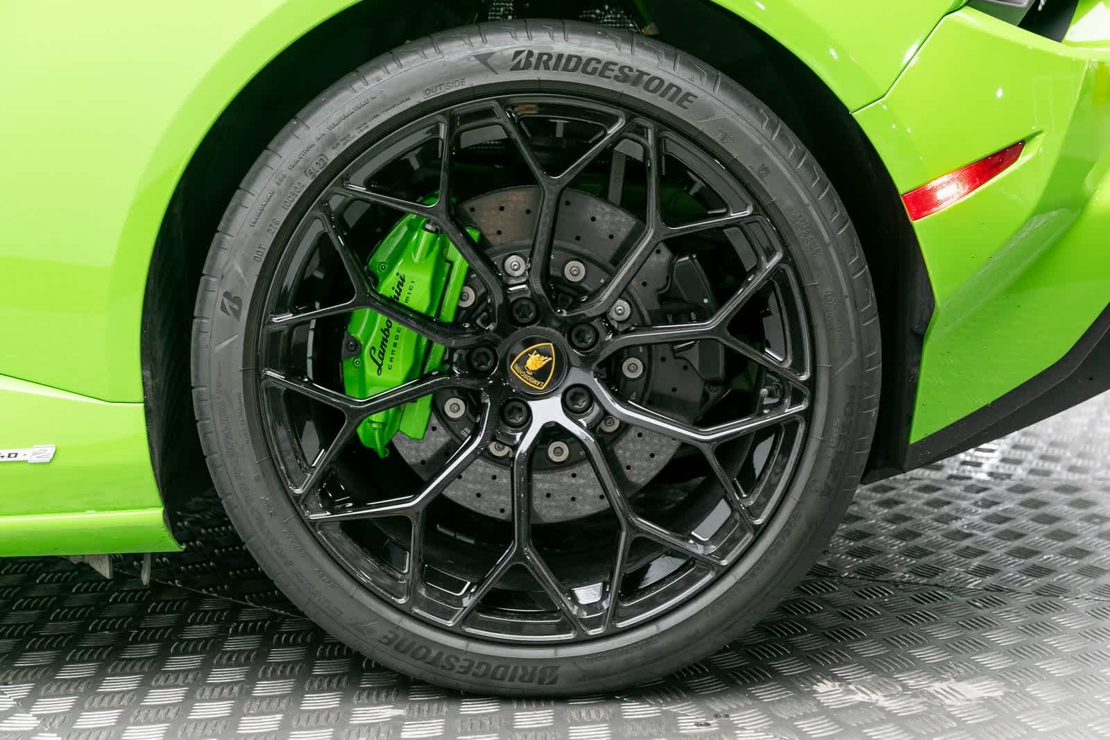 Thumbnail: 2023 Lamborghini Huracan - 41