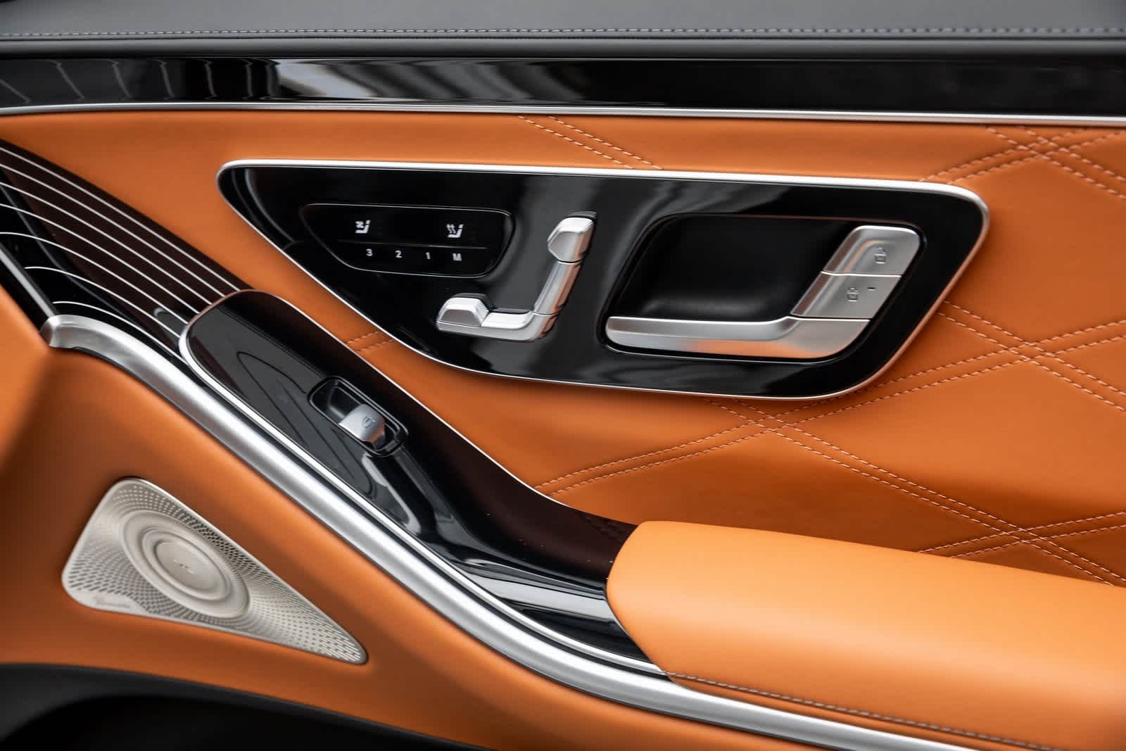 Thumbnail: 2024 Mercedes-Benz S-Class - 48
