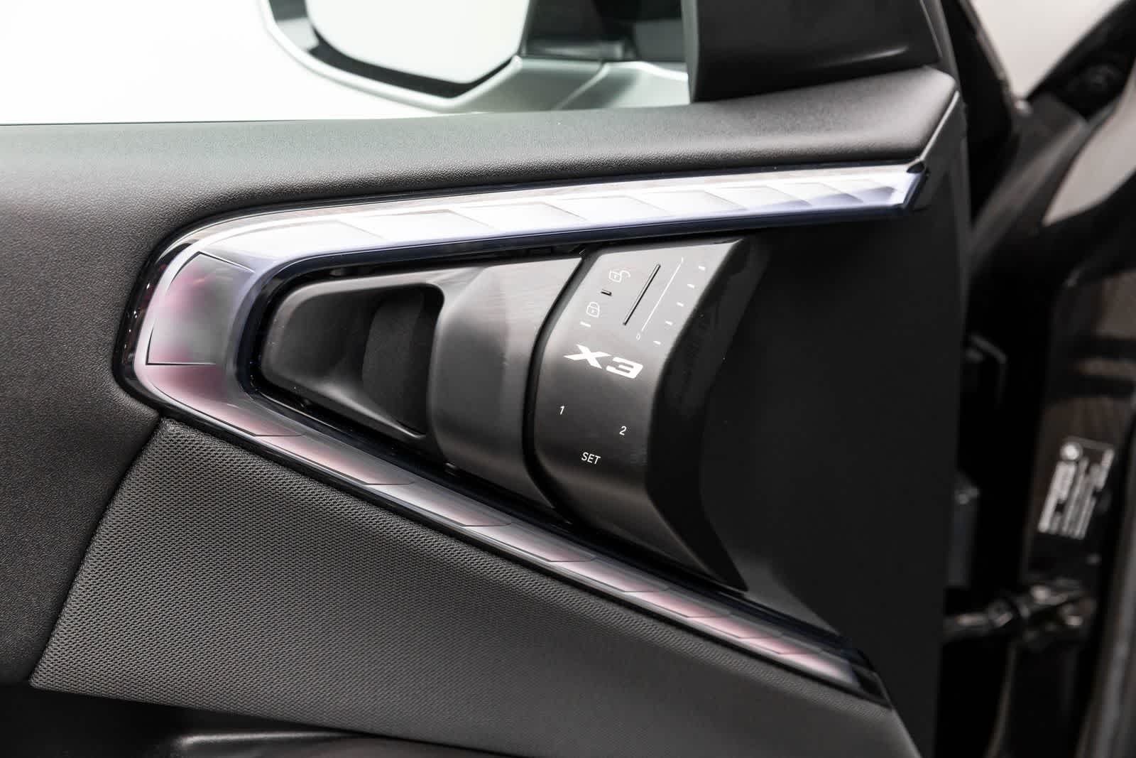 Thumbnail: 2025 BMW X3 - 24