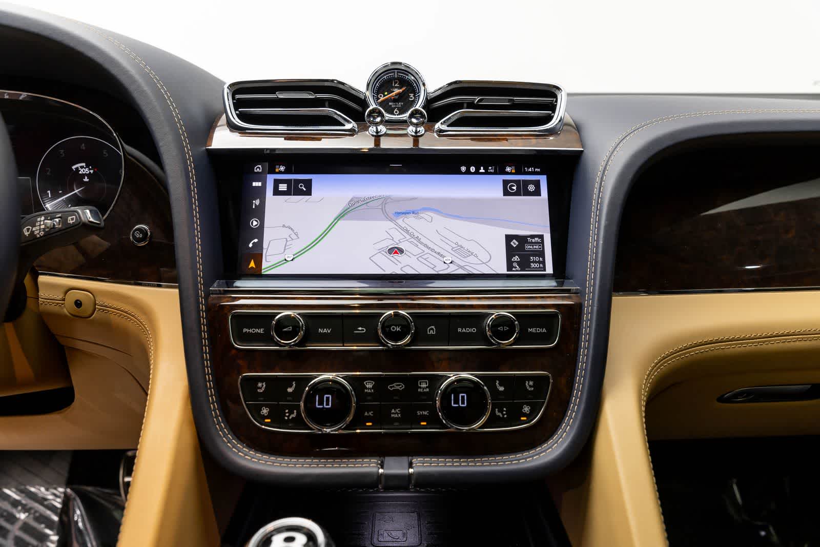 Thumbnail: 2021 Bentley Bentayga - 9