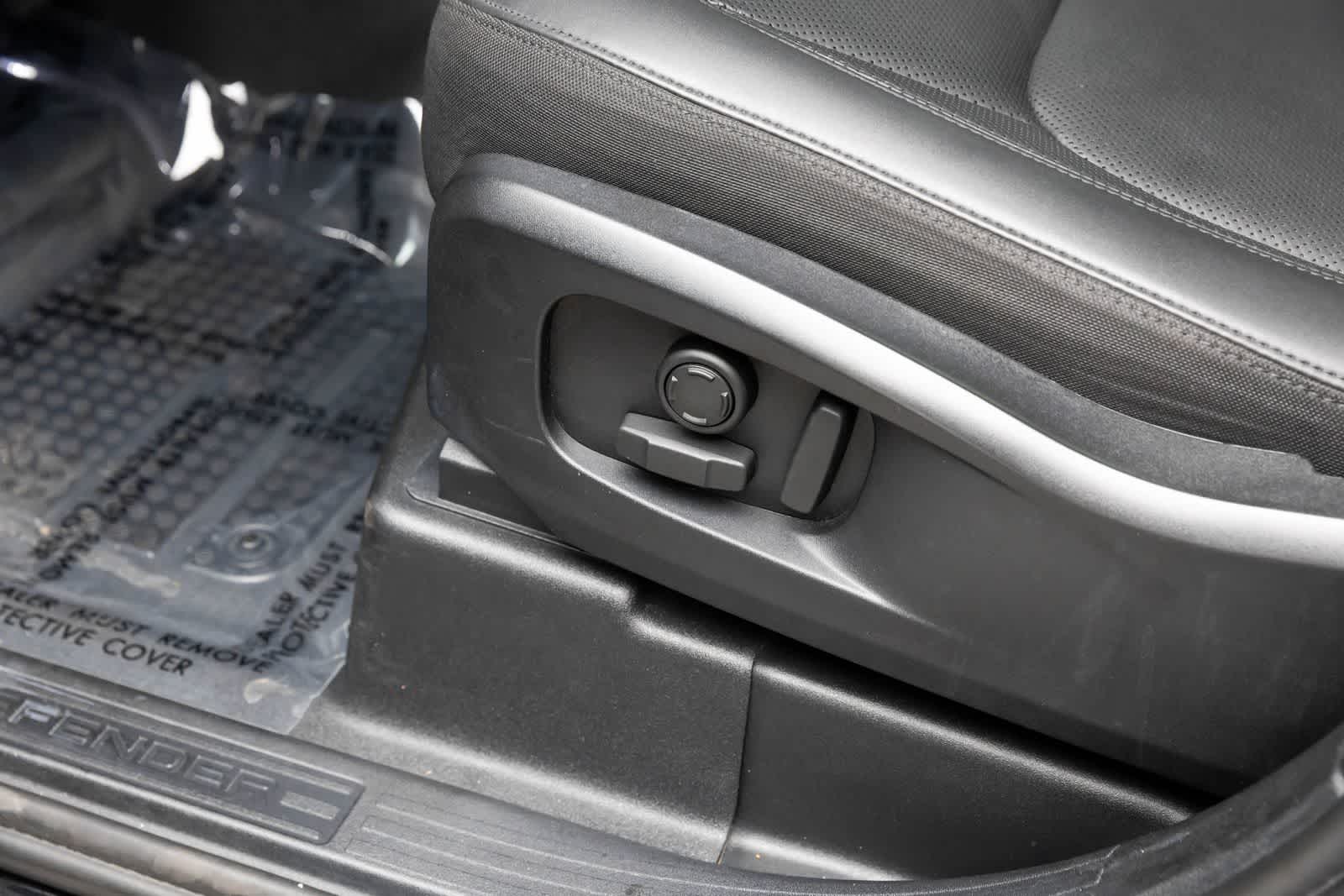 Thumbnail: 2025 Land Rover Defender - 26