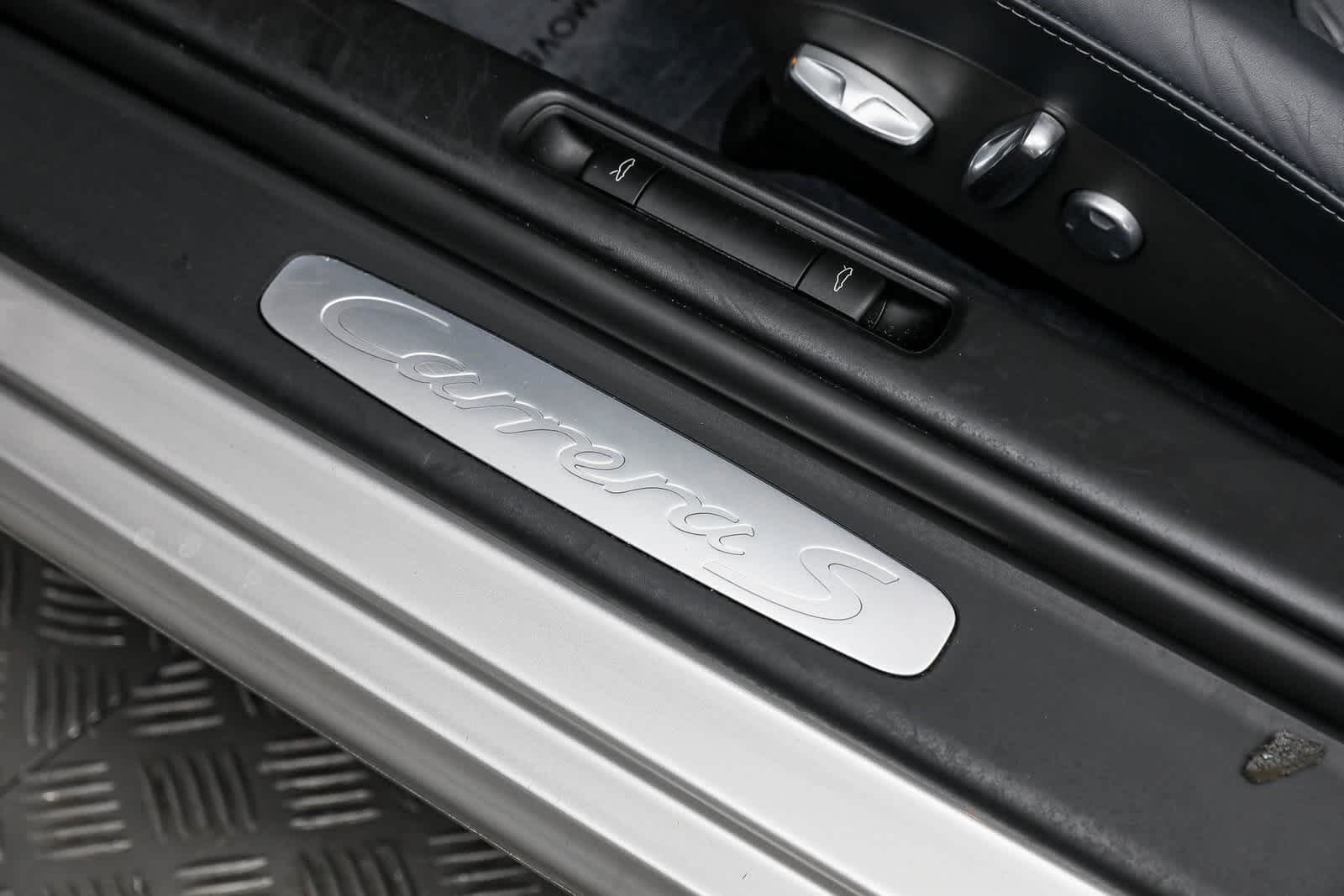 Thumbnail: 2007 Porsche 911 - 28