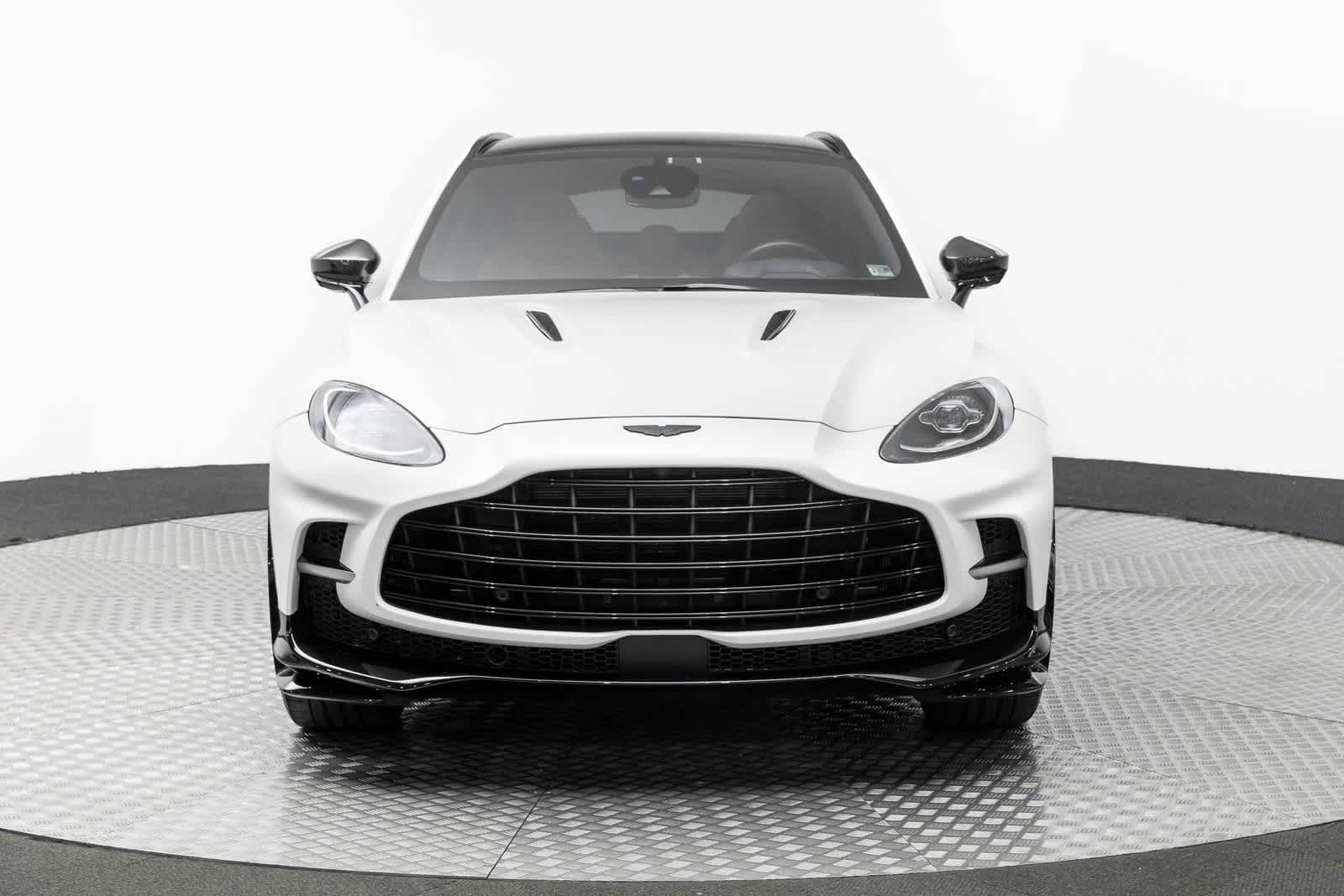 Thumbnail: 2023 Aston Martin DBX - 6