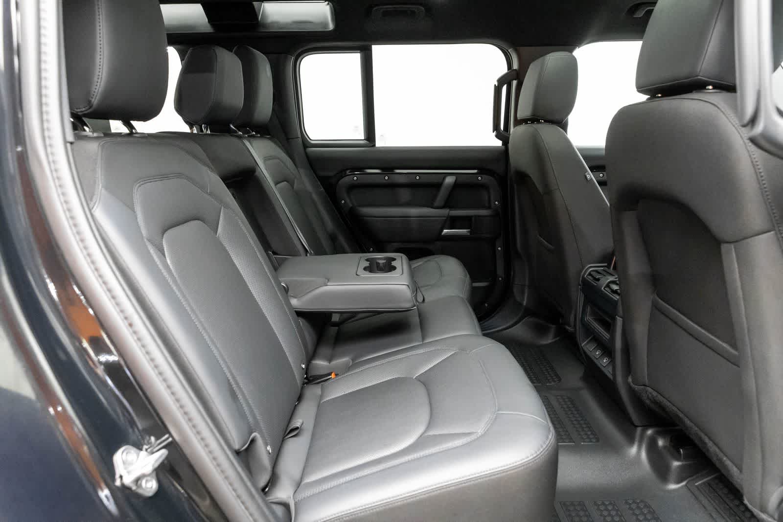 Thumbnail: 2025 Land Rover Defender - 11