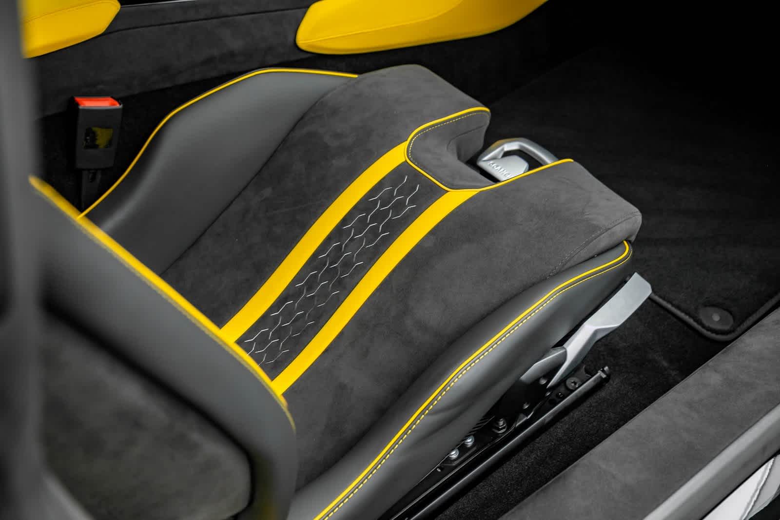 Thumbnail: 2024 Lamborghini Huracan - 36