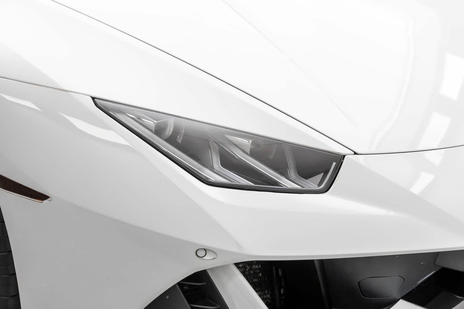 Thumbnail: 2020 Lamborghini Huracan - 45