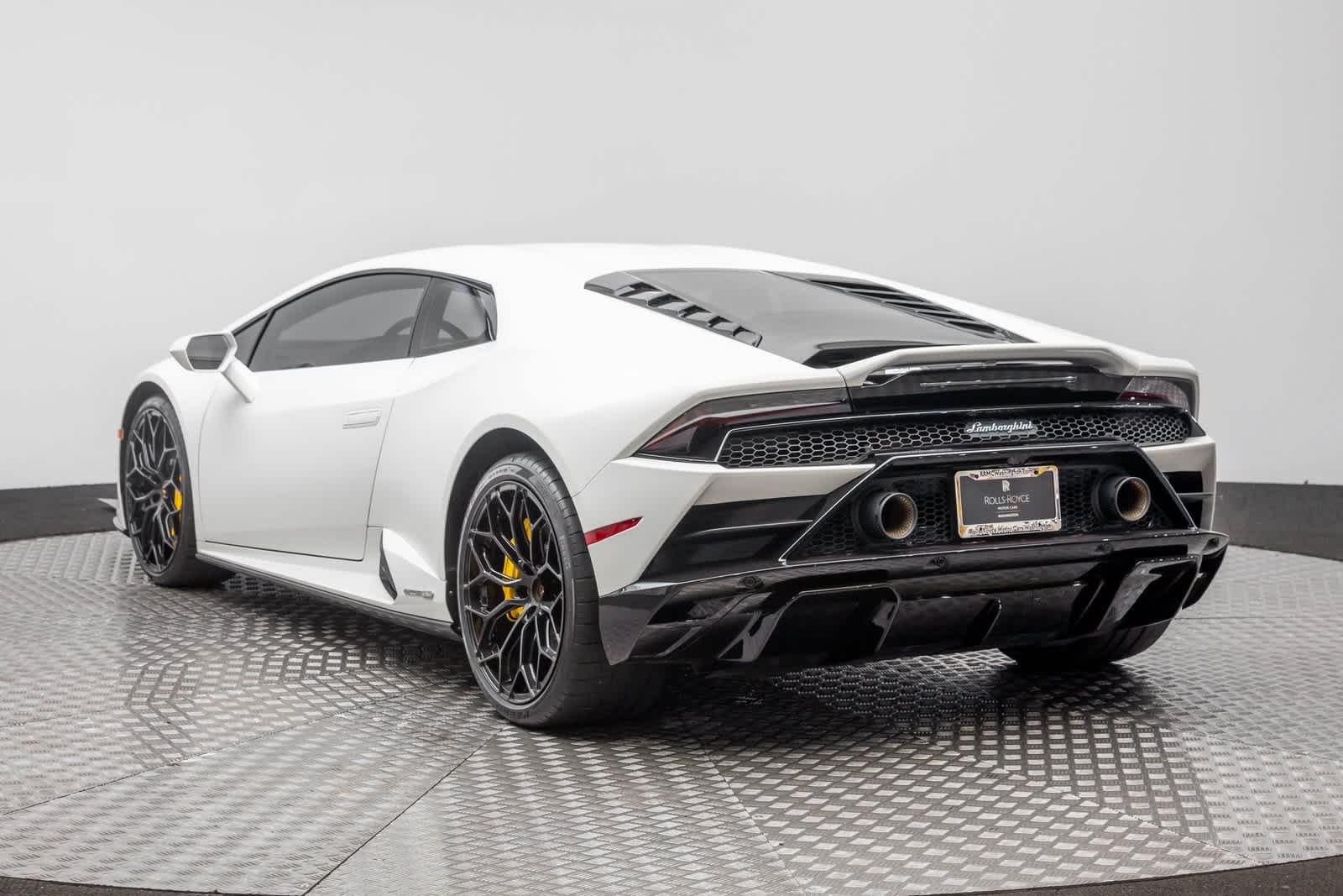 Thumbnail: 2022 Lamborghini Huracan - 4