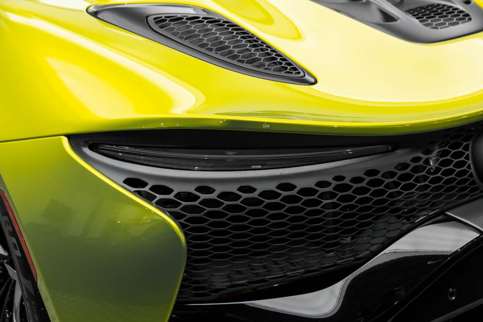 Thumbnail: 2025 Mclaren Artura - 34