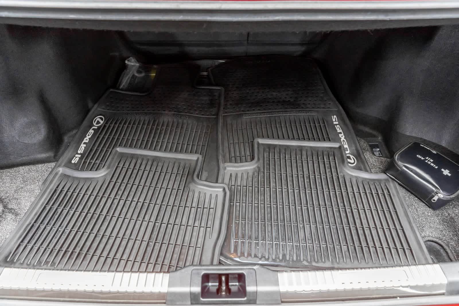 Thumbnail: 2021 Lexus IS - 19