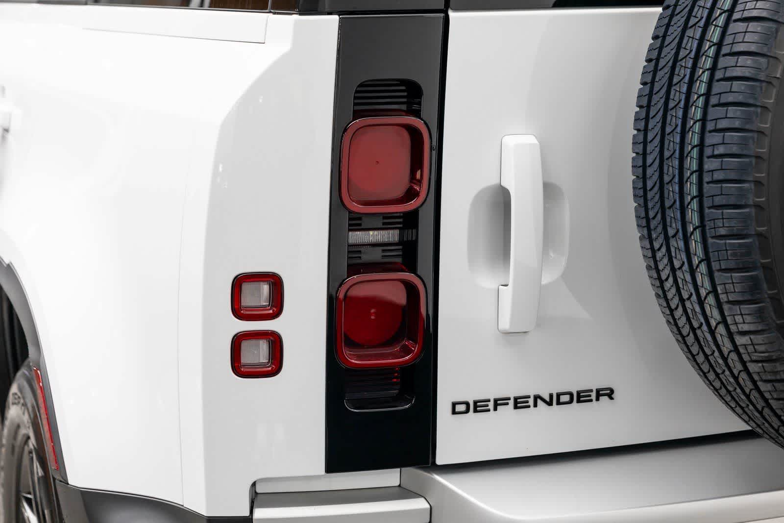 Thumbnail: 2025 Land Rover Defender - 49