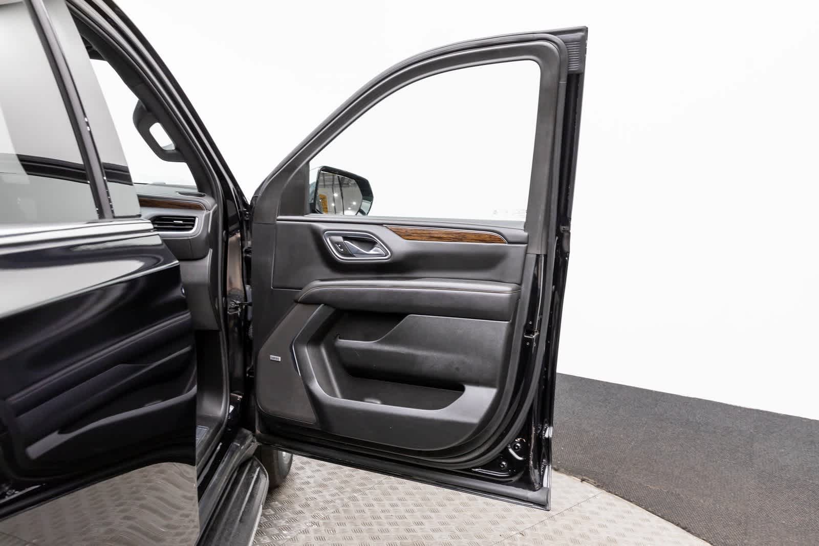 Thumbnail: 2024 Chevrolet Suburban - 40