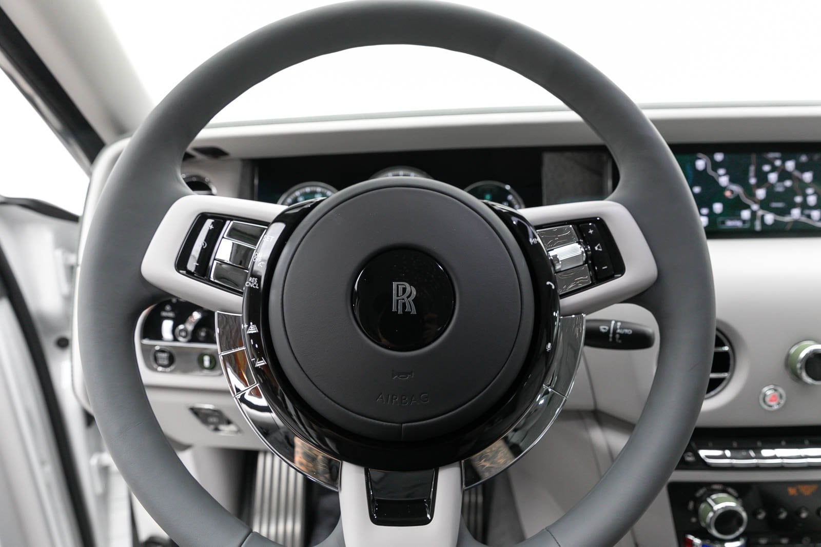 Thumbnail: 2024 Rolls-Royce Phantom - 16